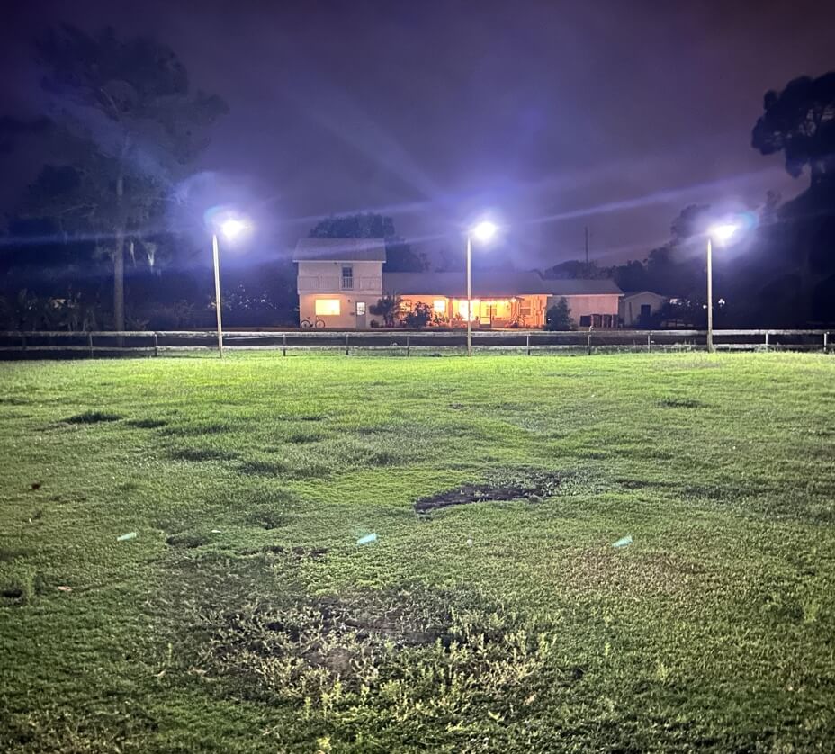 4 Pack Solar Parking lot lights (bracket included)-25,000 lumens