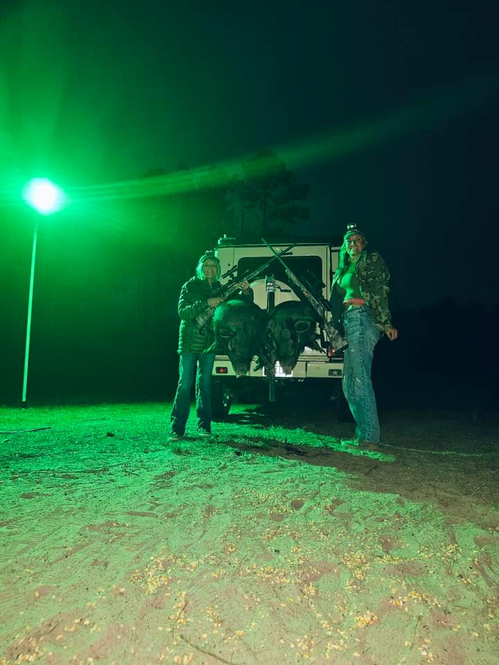 Solar Green Feeder Light for Hunting -12,000 lumens