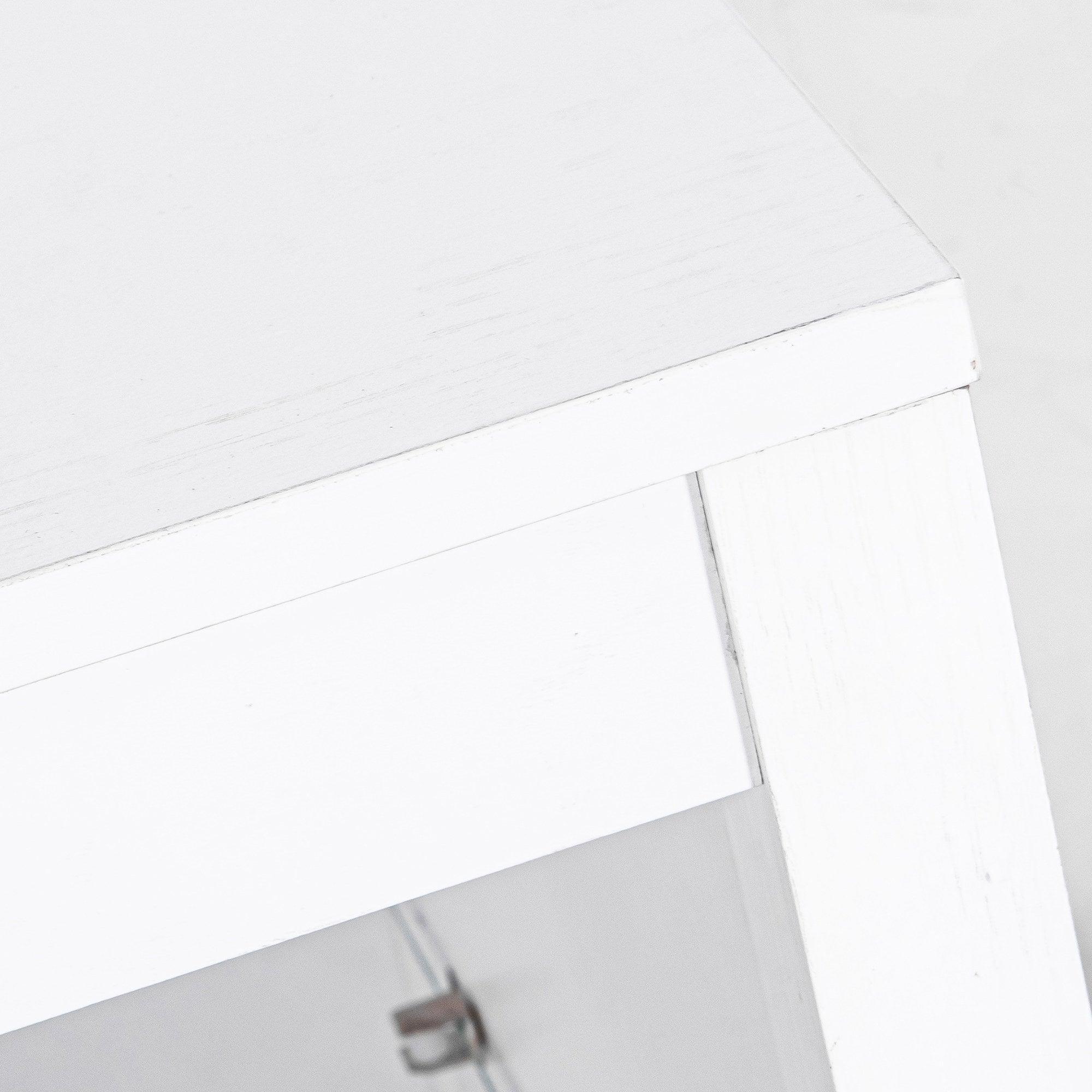 Centro de entretenimiento moderno con soporte para TV LED de 66" y estantes de vidrio para sala de estar