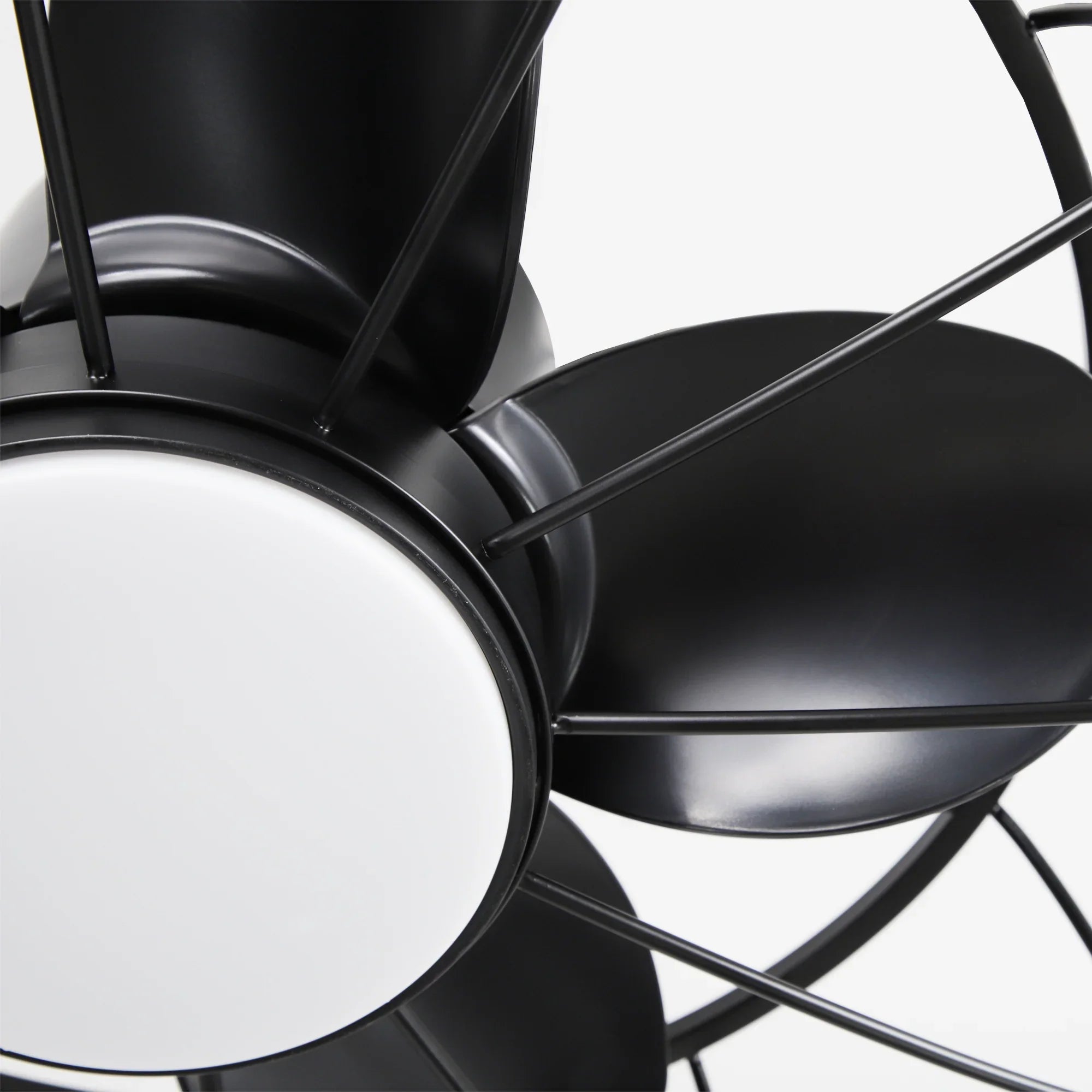 Ventilador de techo industrial Vistula de 20 pulgadas con motor de CC para exteriores, color negro, con hebilla colgante y varilla bajante, con luz