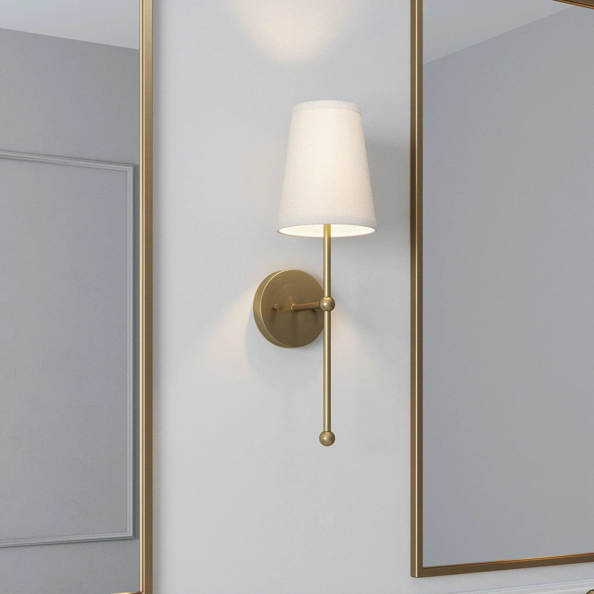 Aplique de pared para baño Finley de 1 luz, regulable, en dorado satinado