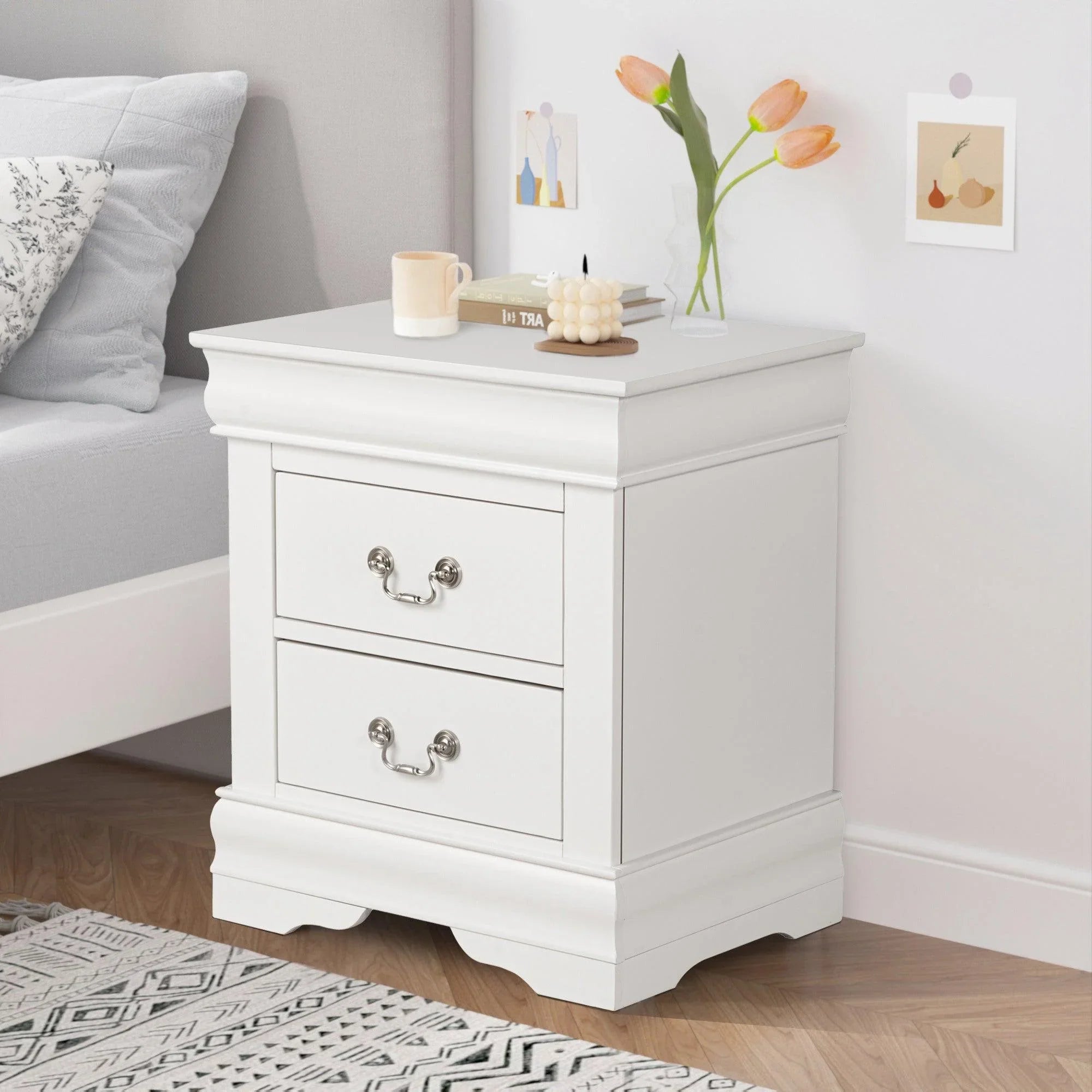 Mesita de noche Louis Philippe de Furniture of America