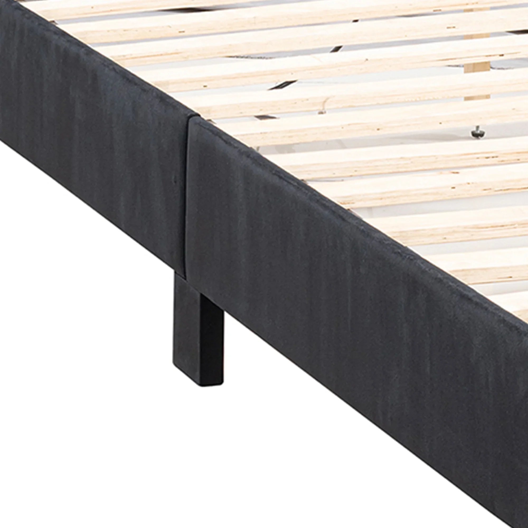 Cama de plataforma beige con elegante diseño capitoné, mueble de dormitorio duradero con soporte de listones de madera, sin necesidad de somier.