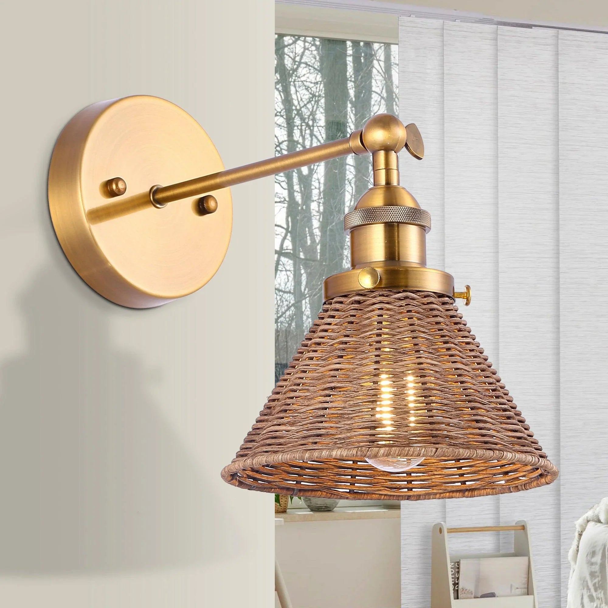 Traditional 1-Light Golden Wall Light - ParrotUncle