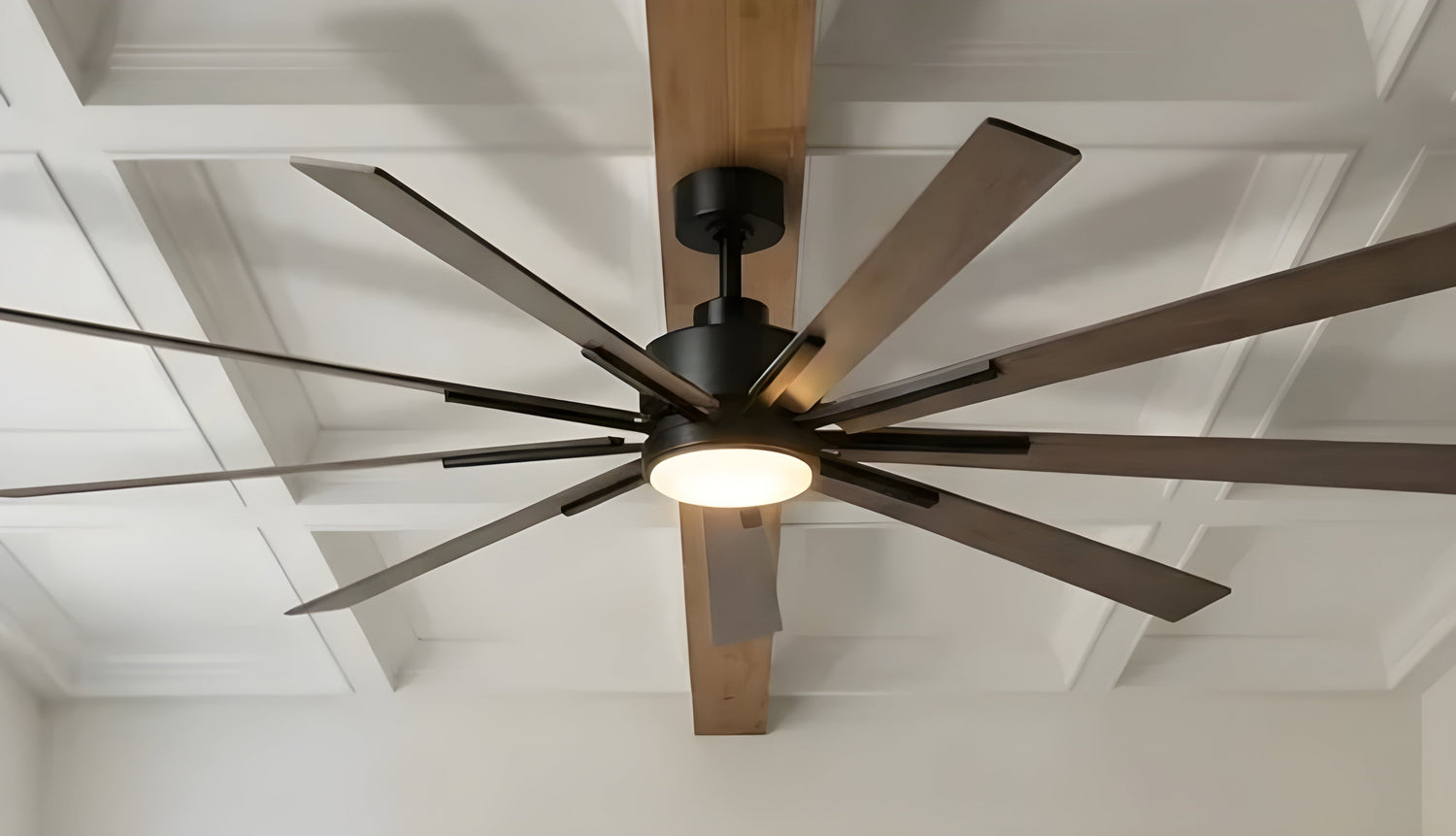 Should You Use a Large or Small Ceiling Fan in a Living Room?
