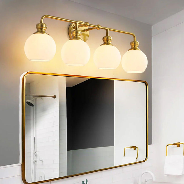 Lámpara de tocador moderna de 4 luces de vidrio esmerilado Irvine Gold