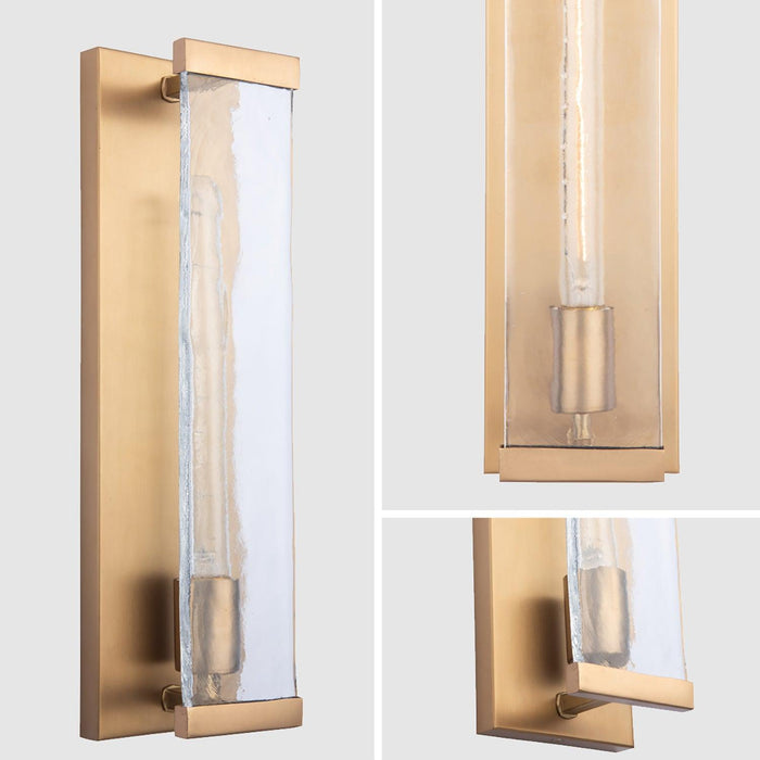 Aplique de pared regulable de 1 luz Adelman de metal dorado y vidrio