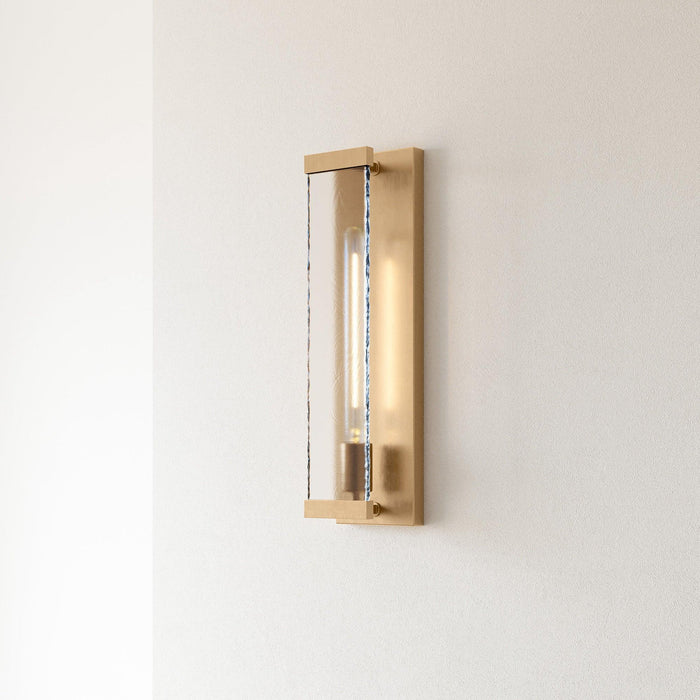 Aplique de pared regulable de 1 luz Adelman de metal dorado y vidrio