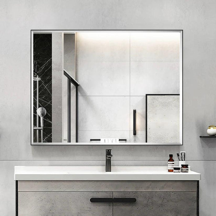 Espejo de pared biselado con marco de aluminio negro moderno y elegante Reflections