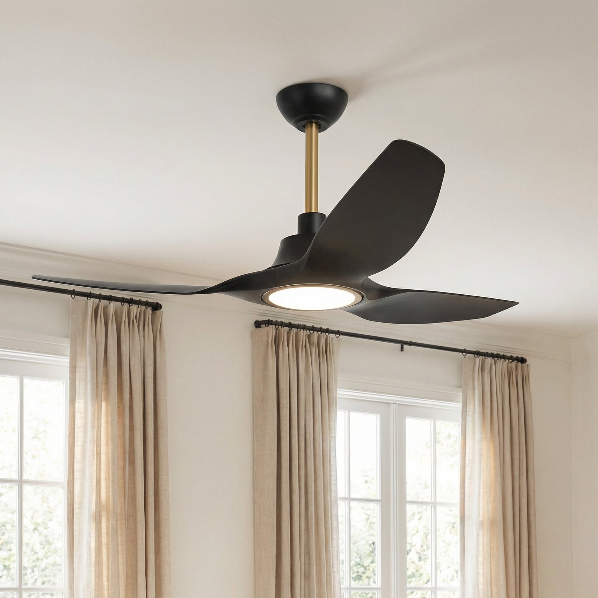 Ventilador inteligente moderno de 52" con motor de CC, 3 aspas y montaje en varilla con luz LED