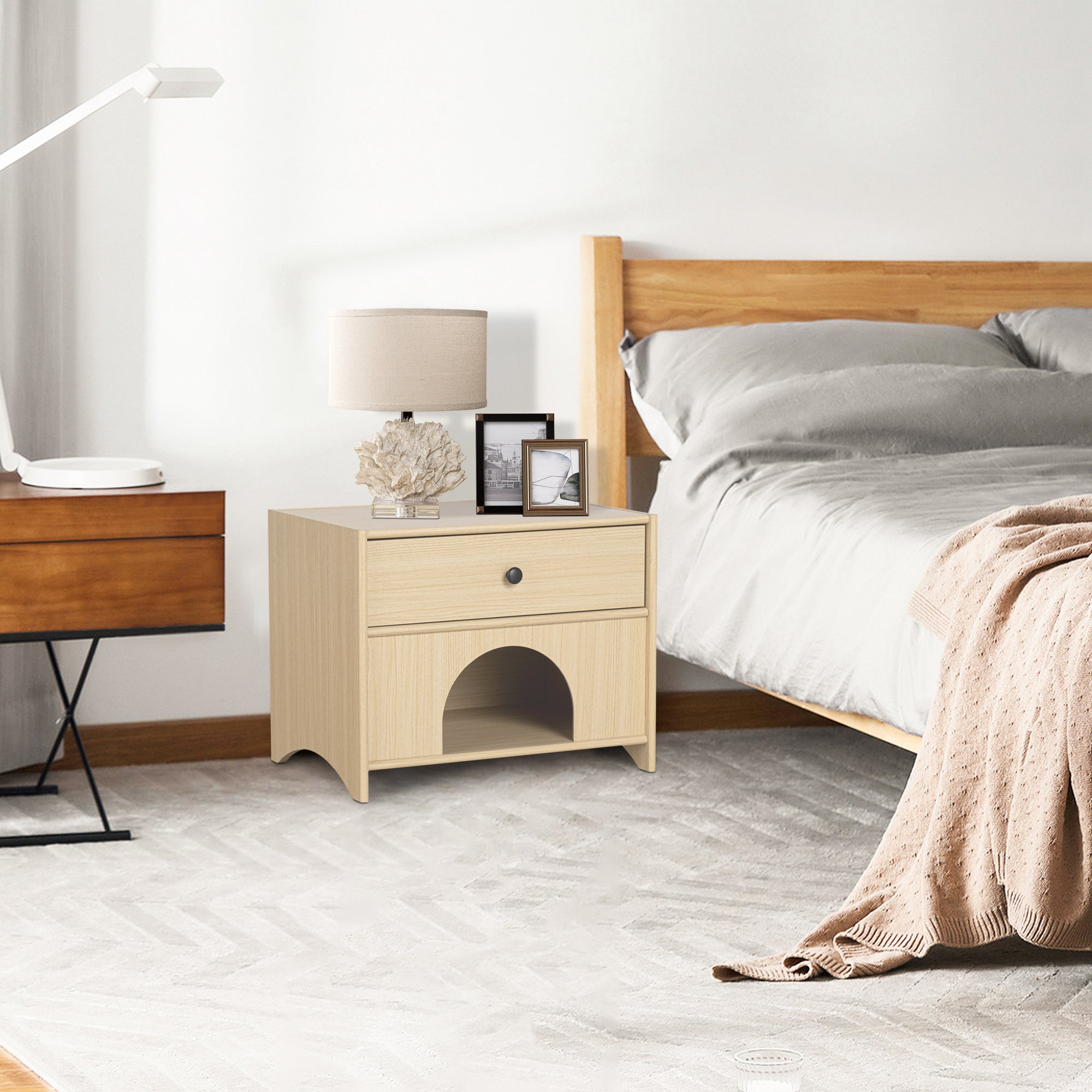 Mesa auxiliar Travis Modern Natural de 22 pulgadas con rincón apto para mascotas