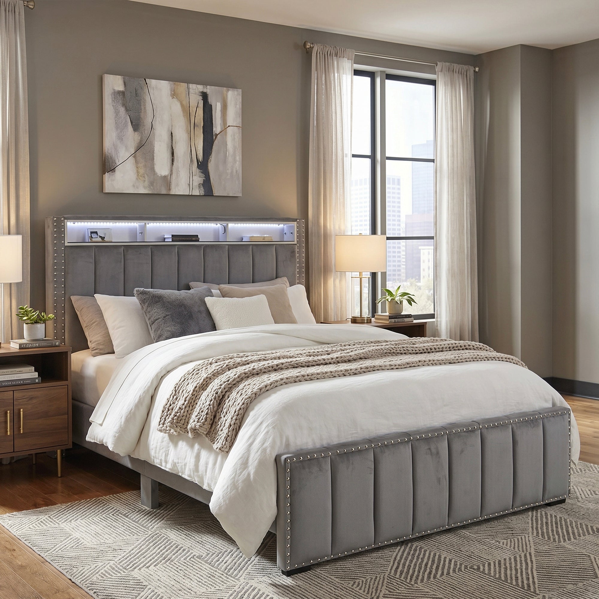 Cama de plataforma beige con elegante diseño capitoné, mueble de dormitorio duradero con soporte de listones de madera, sin necesidad de somier.