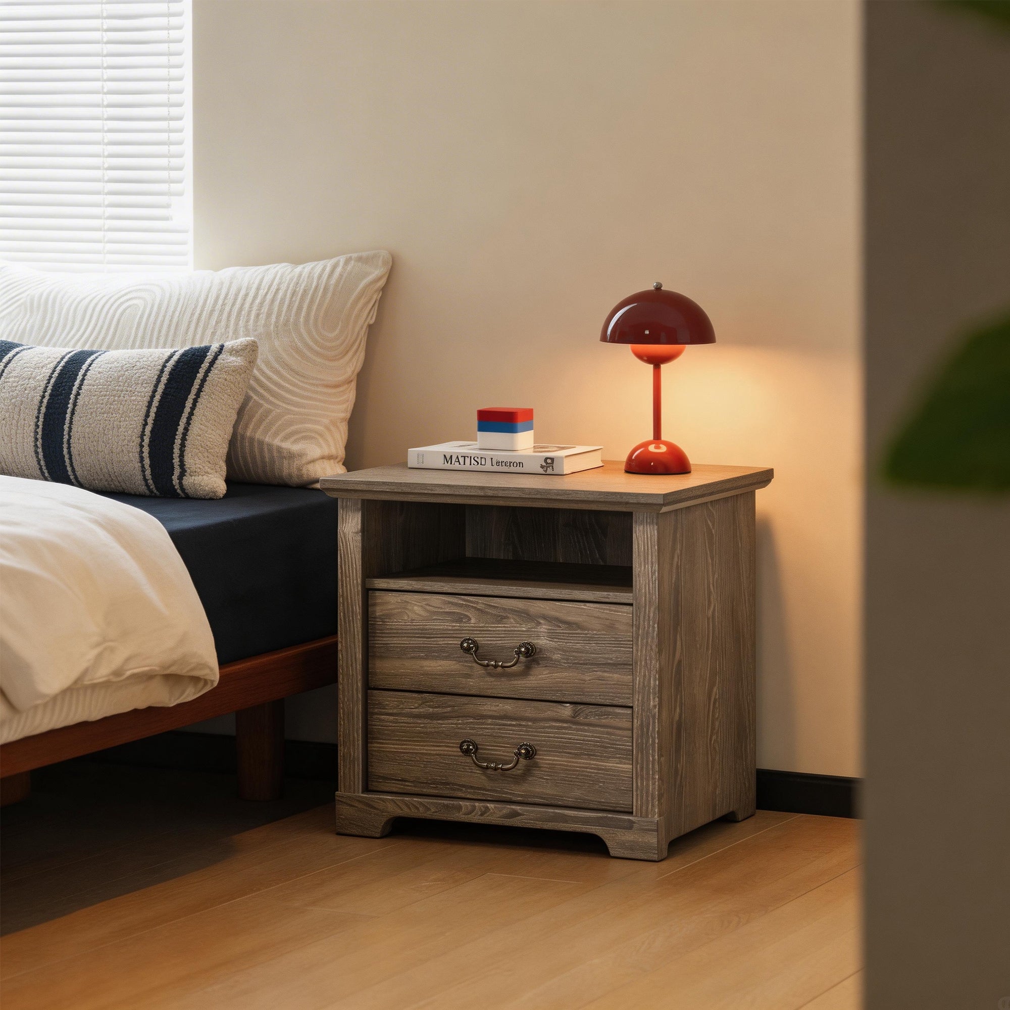 Mesa auxiliar de 40,6 cm en gris estilo granja con puerta estilo granero y estante abierto de Furniture of America