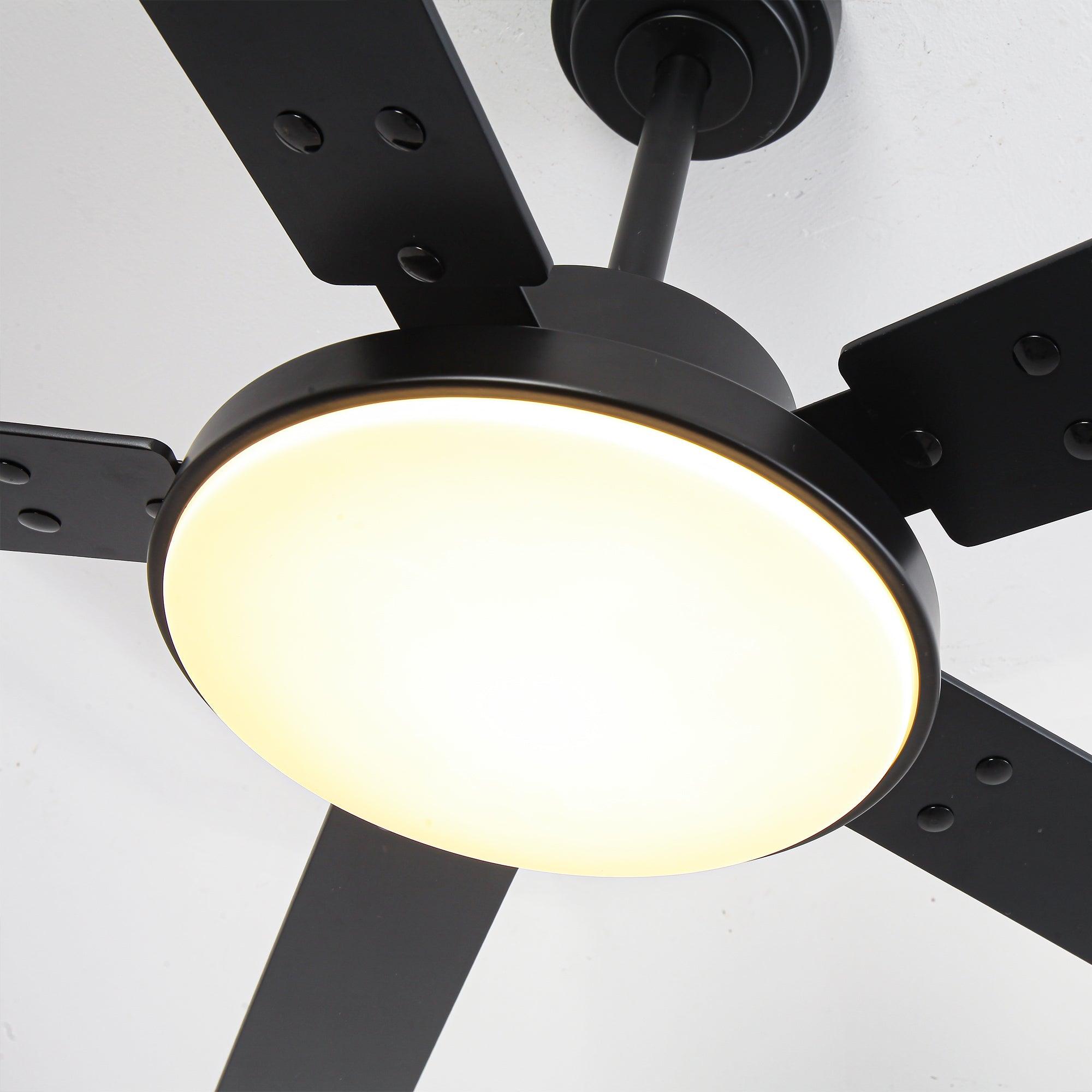 Ventilador de techo moderno Vaczon de 52 pulgadas con motor de CC y 5 aspas, luz LED y control remoto.