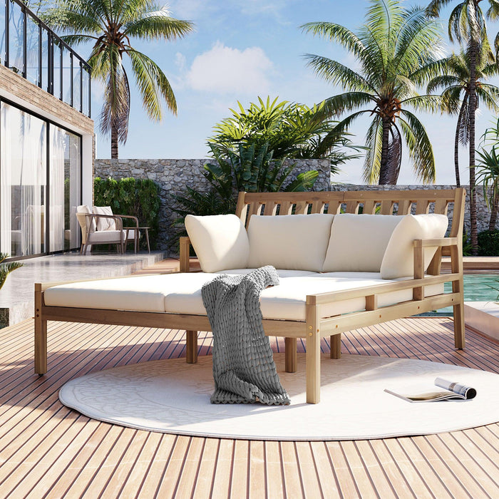 Cama de día para exterior, cama de día para patio con cuatro almohadas, cama de madera para exterior con reposabrazos curvos para piscina, patio y jardín.