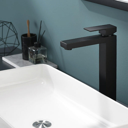 Single-Handle Single-Hole Bathroom Faucet with Spot Resistant in Matte Black - ParrotUncle